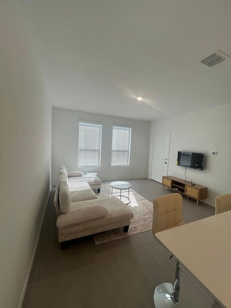 Kyle House: 150 Outrigger Way