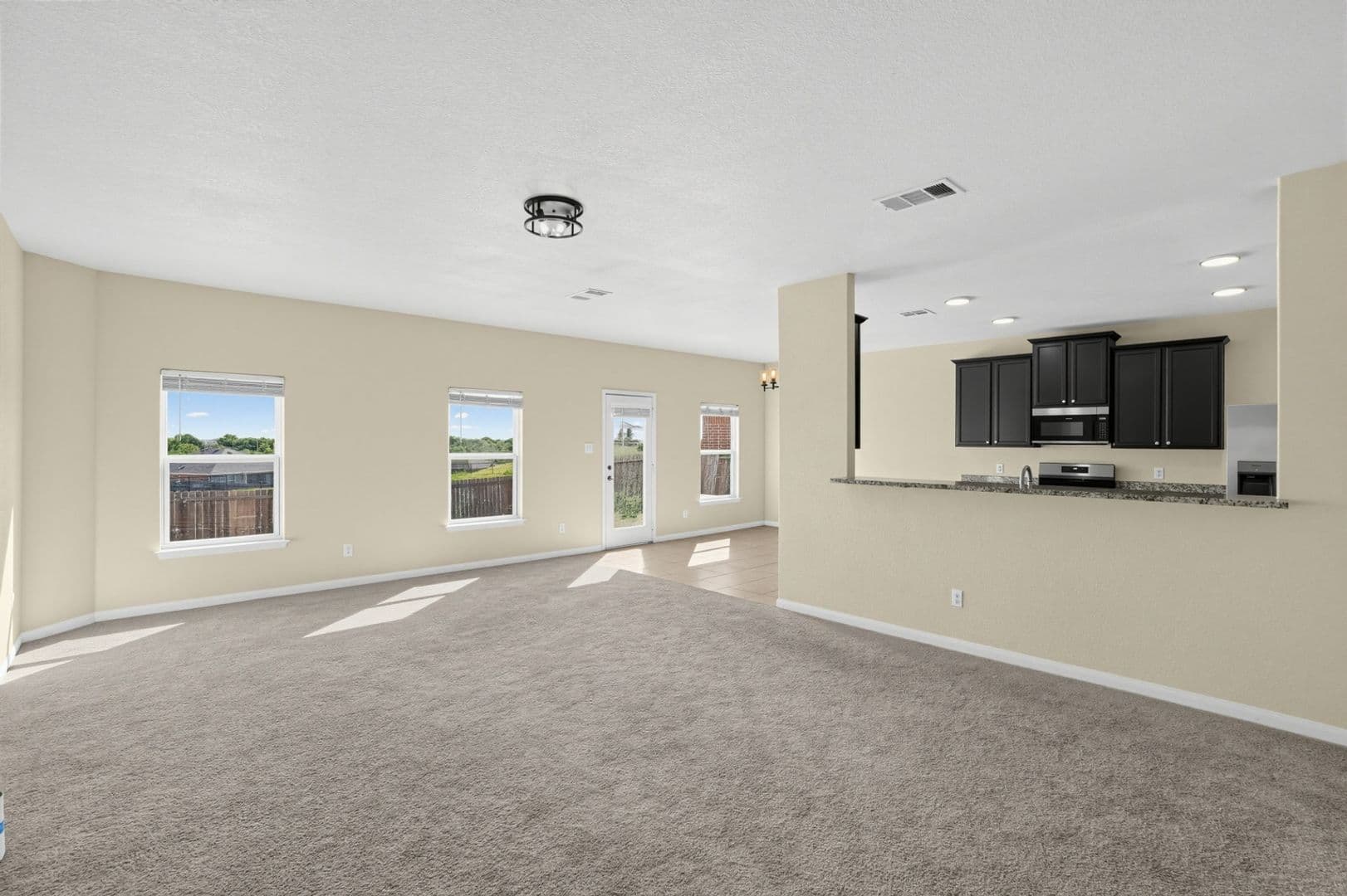 Manor House: 20000 Woodrow Wilson St