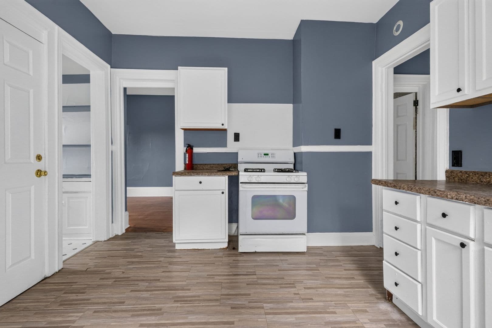 Milwaukee Townhome: 2335 N 16th St