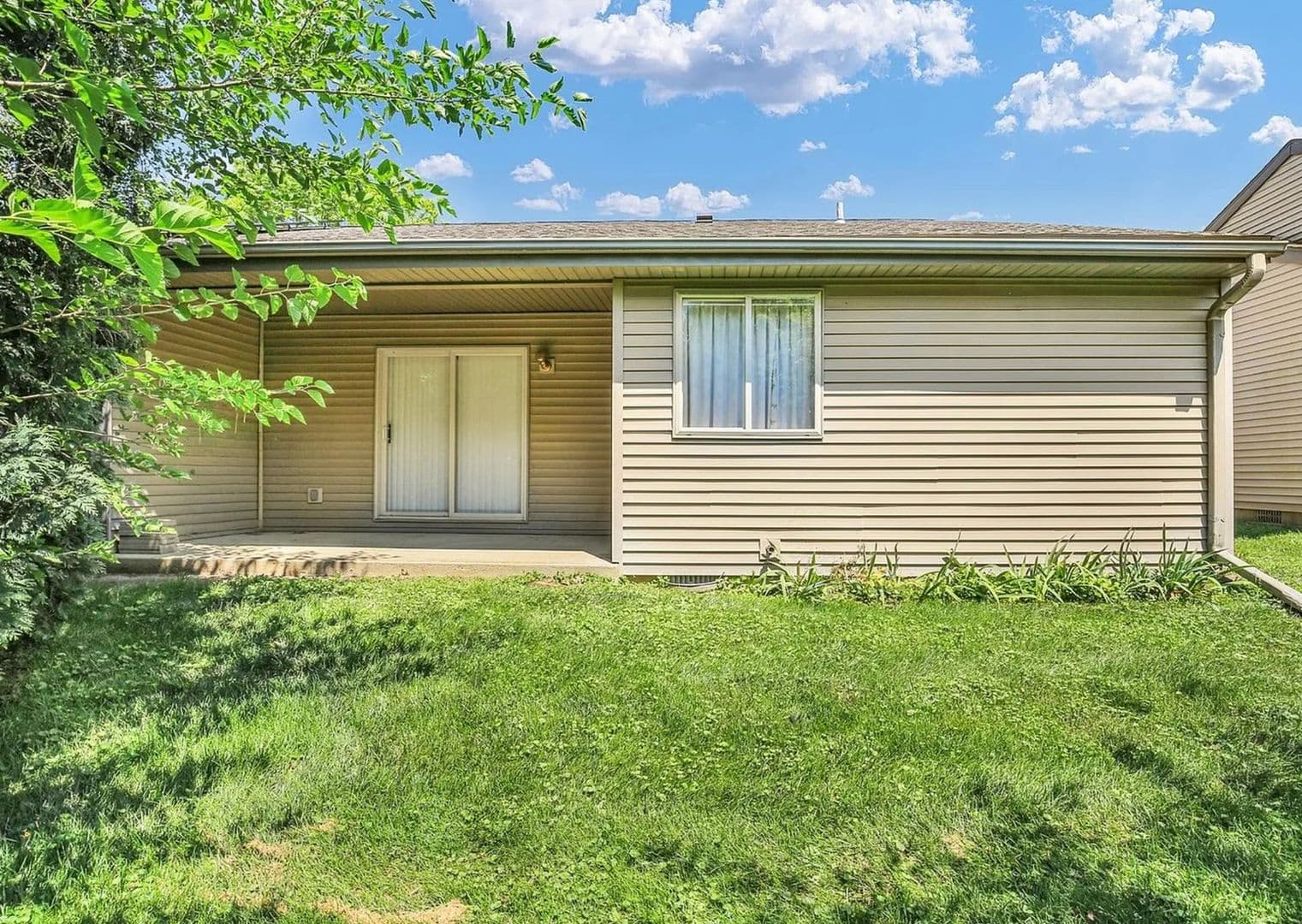 Urbana House: 1801 Glenwood Oaks Ct