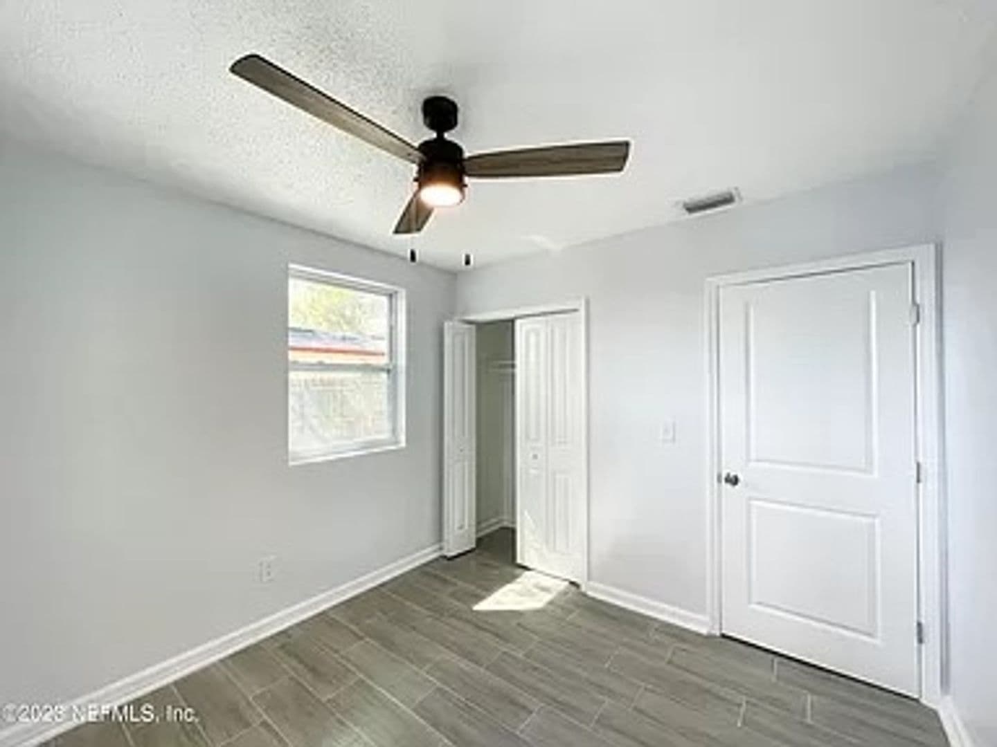 Jacksonville House: 7417 Laura St N