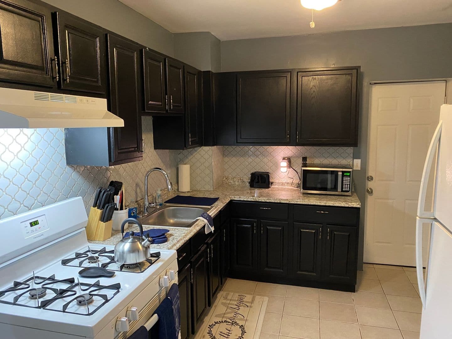 Wilmington House: 7 E 25th St