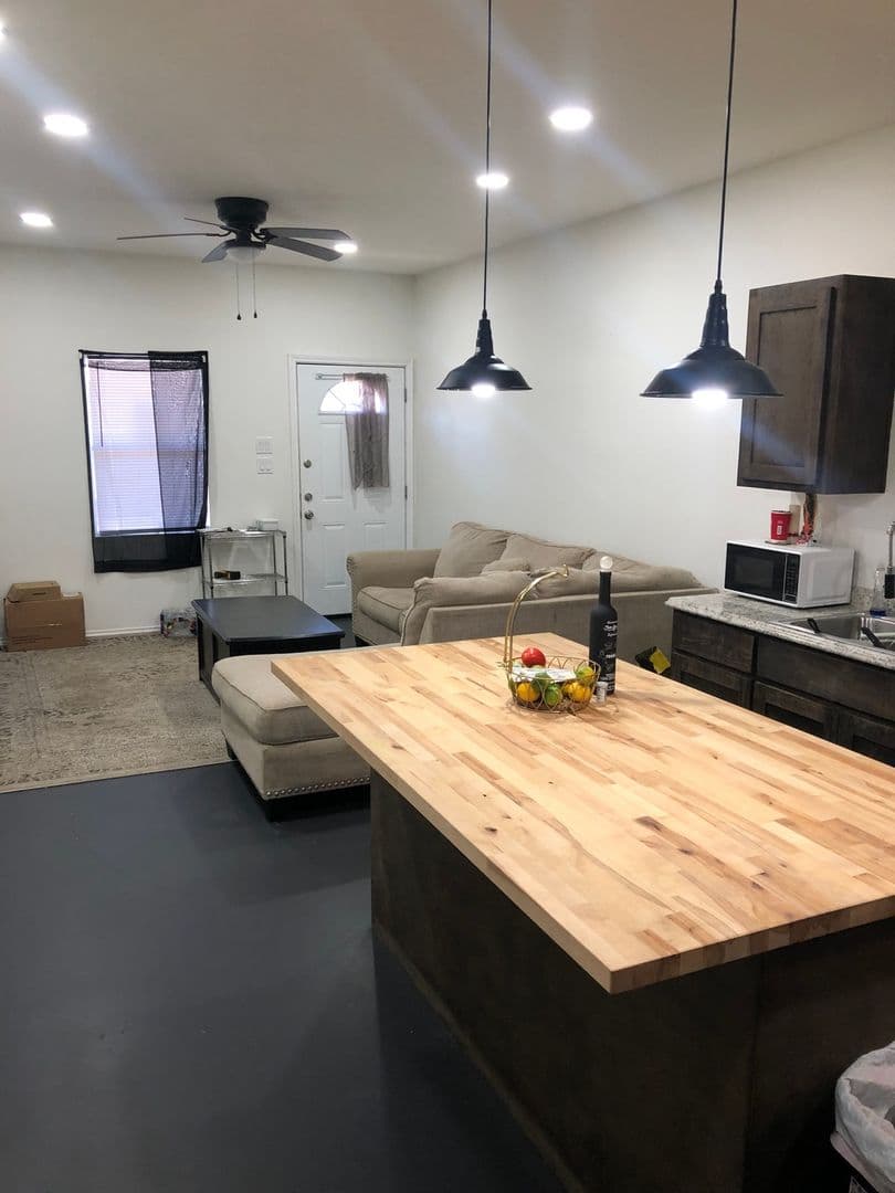Lindale Townhome: 22404 Matins Ln