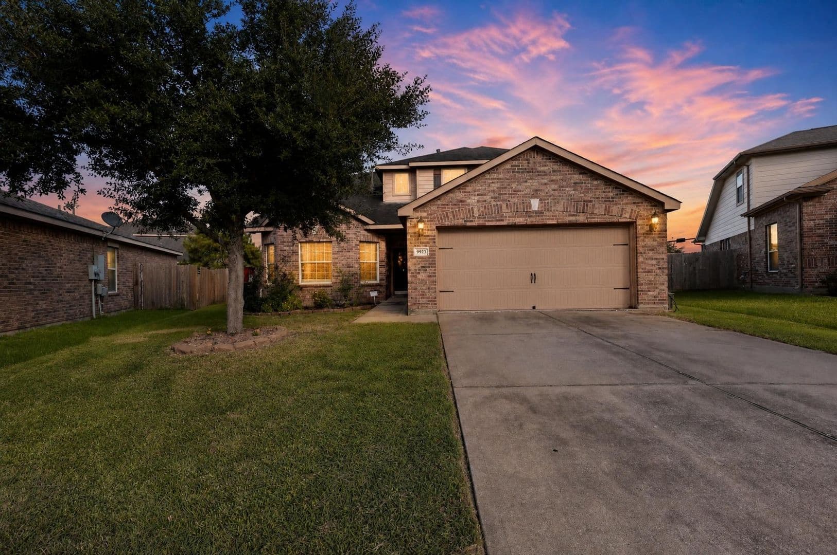 Rosharon House: 9923 Onyx Trail Dr