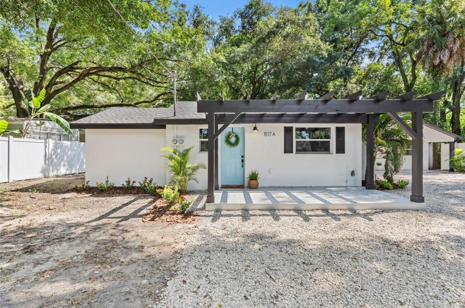 Tampa House: 1517 E Giddens Ave