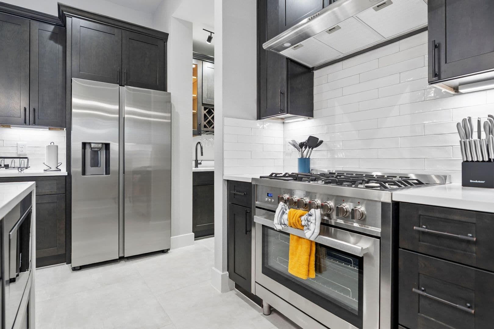 Houston House: 825 Paul Quinn St