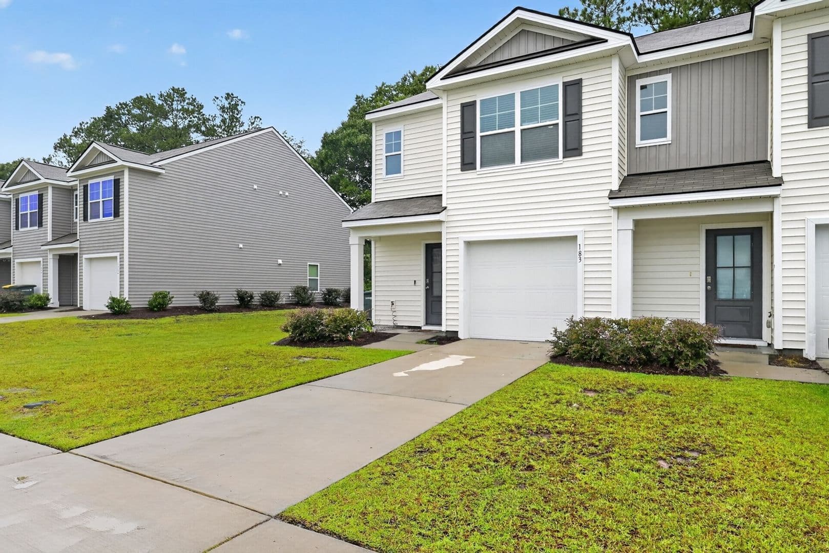 Bloomingdale House: 183 Coneflower Rd