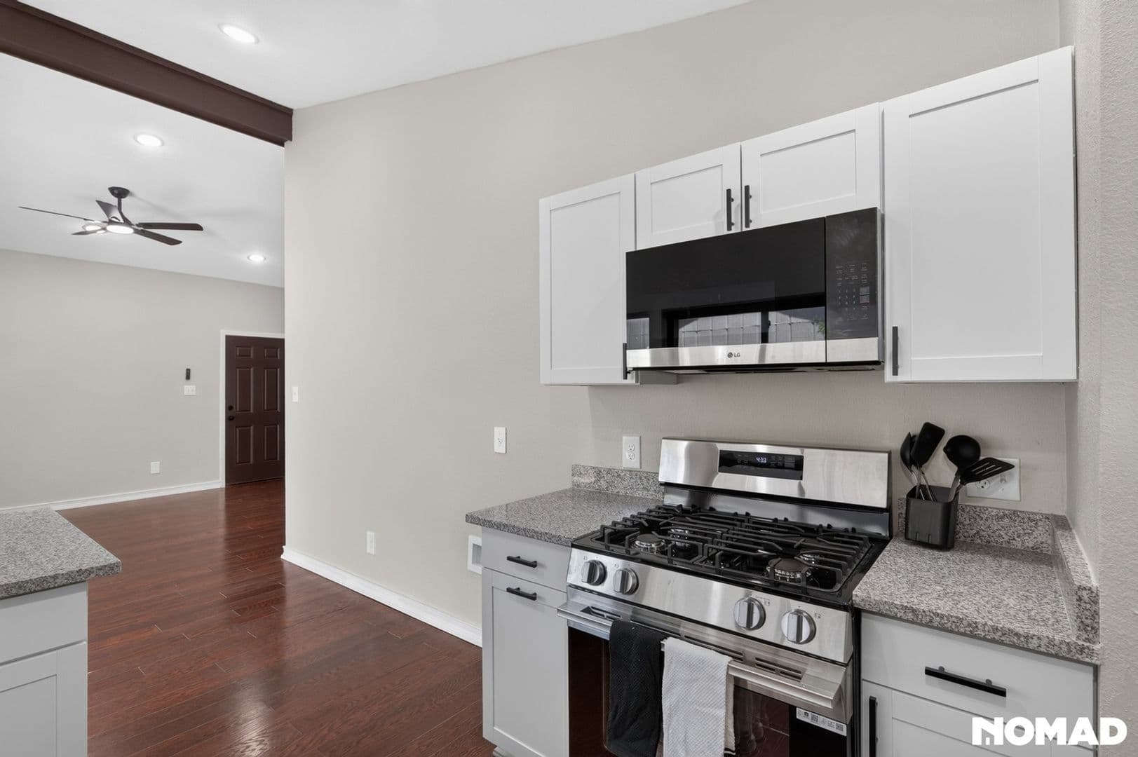 San Antonio House: 2715 Lakemist St