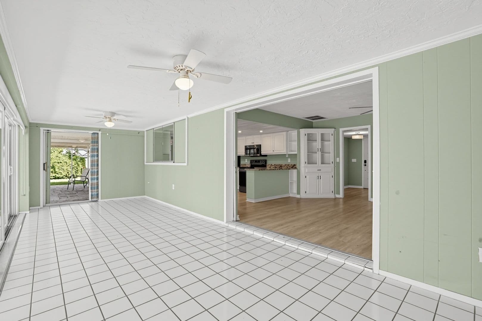 Sarasota House: 2876 Captiva Dr