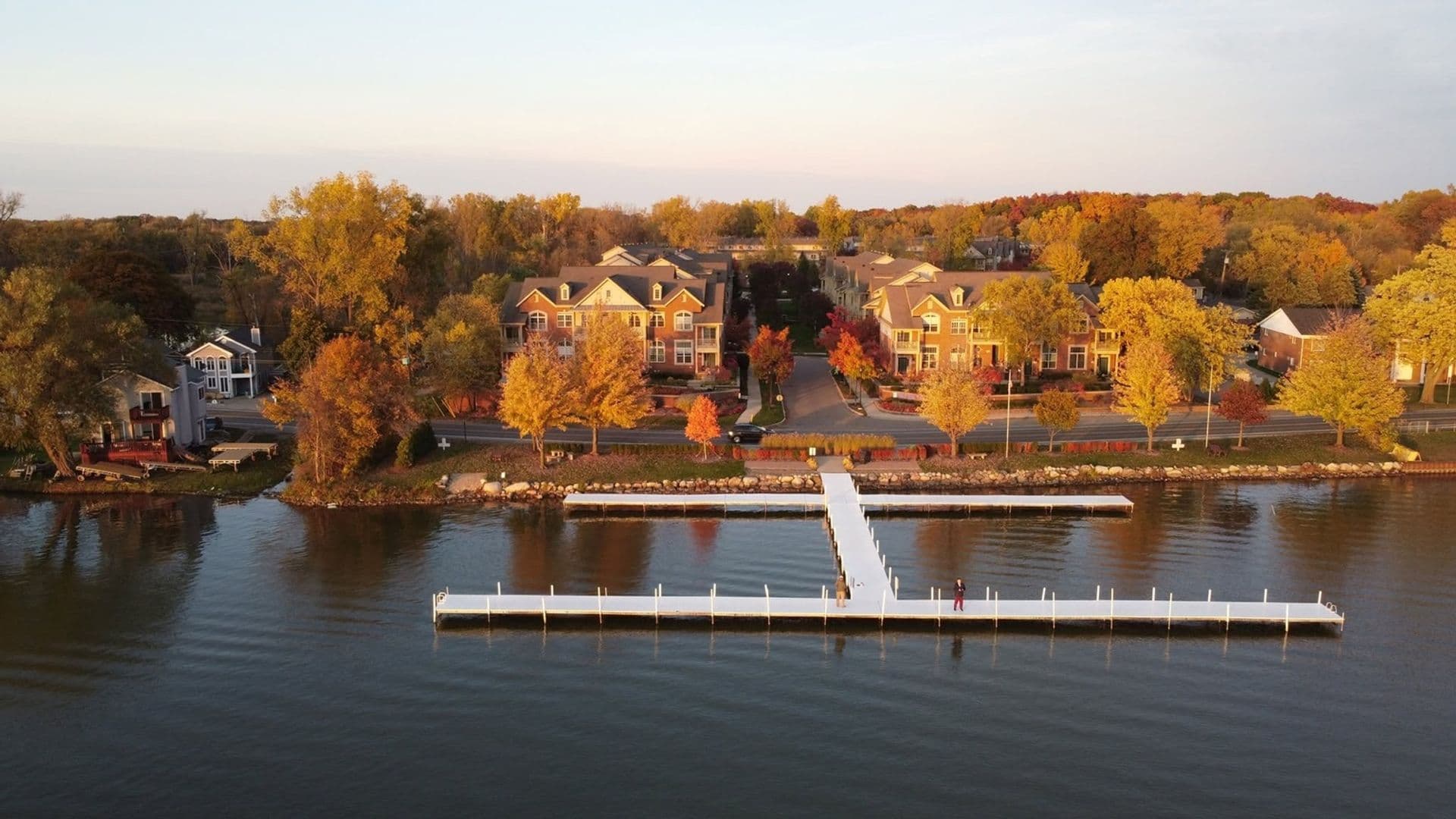 Walled Lake Condo: 422 Old Pine Way