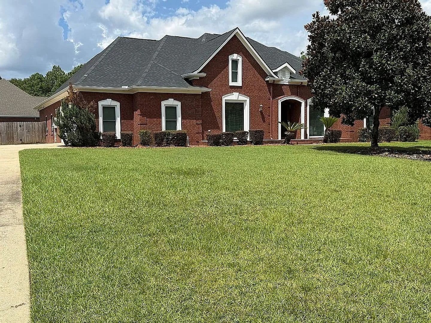 Mobile House: 7112 Raleigh Blvd