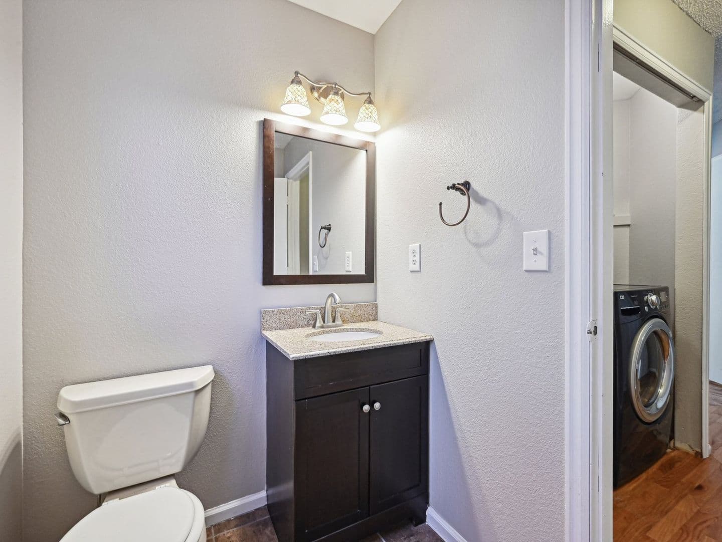 Arvada House: 10015 W 81st Cir