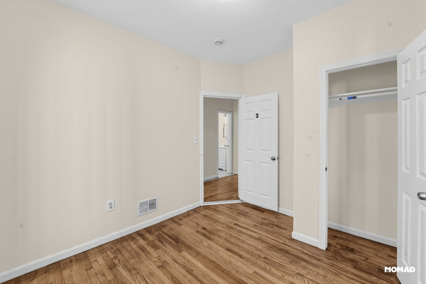 Newark Townhome: 72 Norwood St