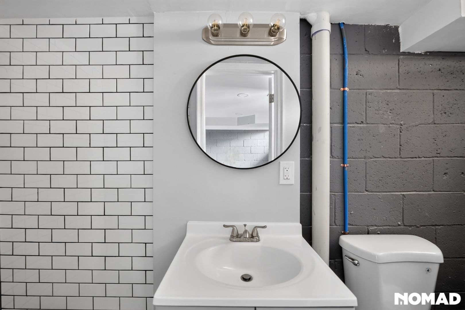 Middle River Townhome: 2229 Redthorn Rd