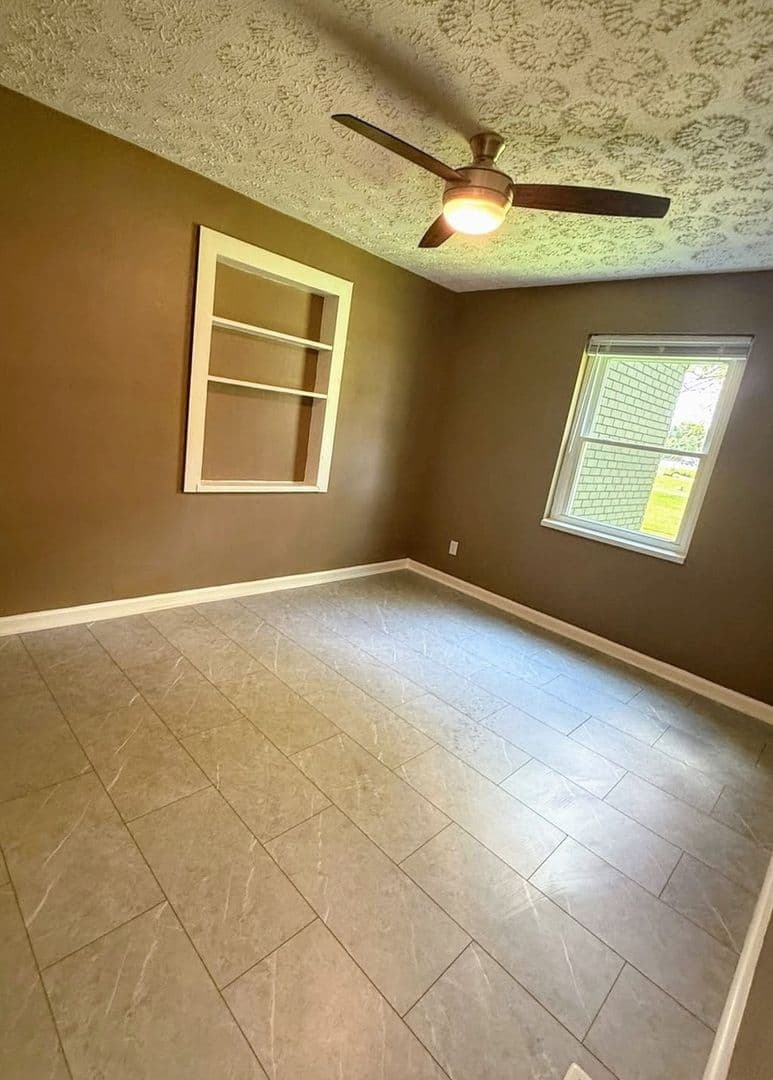 New Lebanon House: 8079 W 3rd St