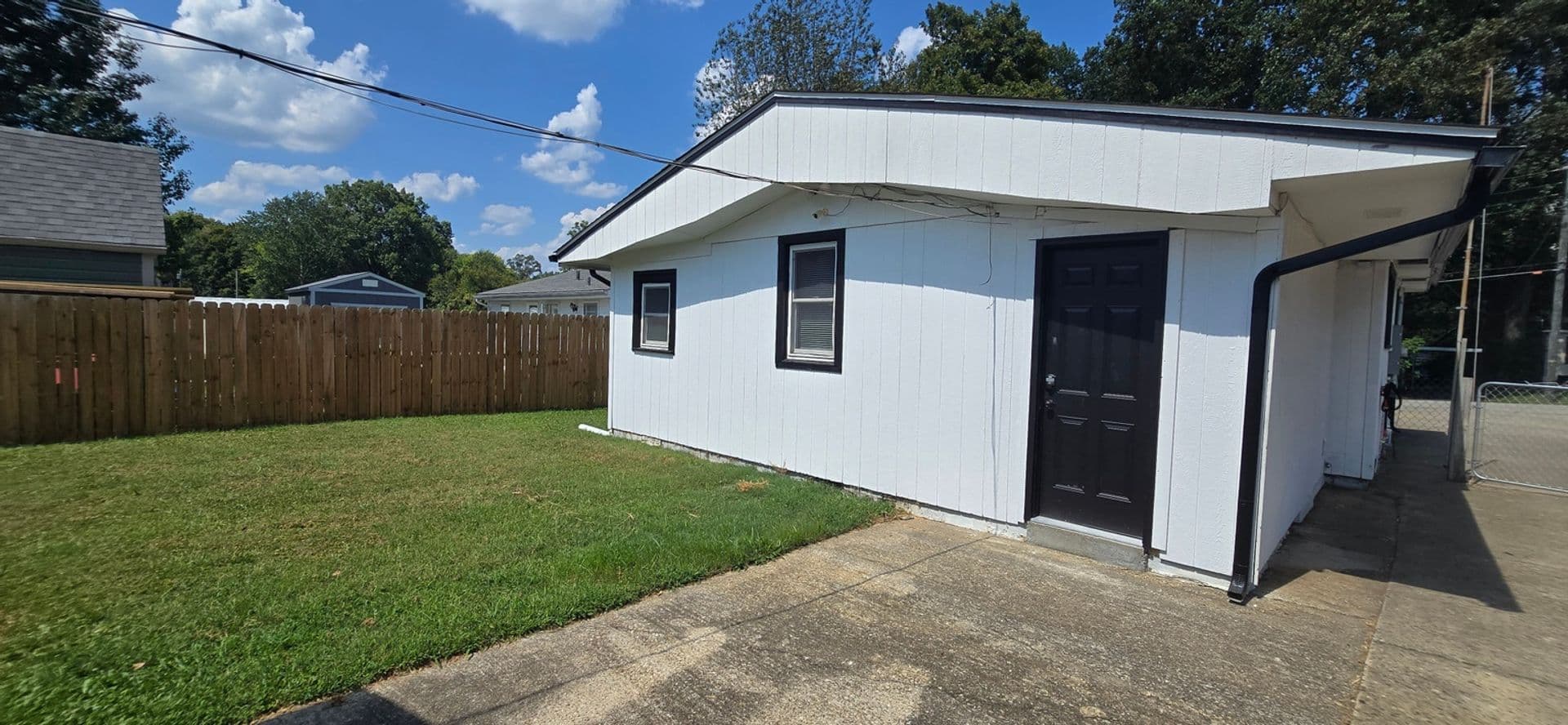 Louisville House: 2612 Franklin Ave