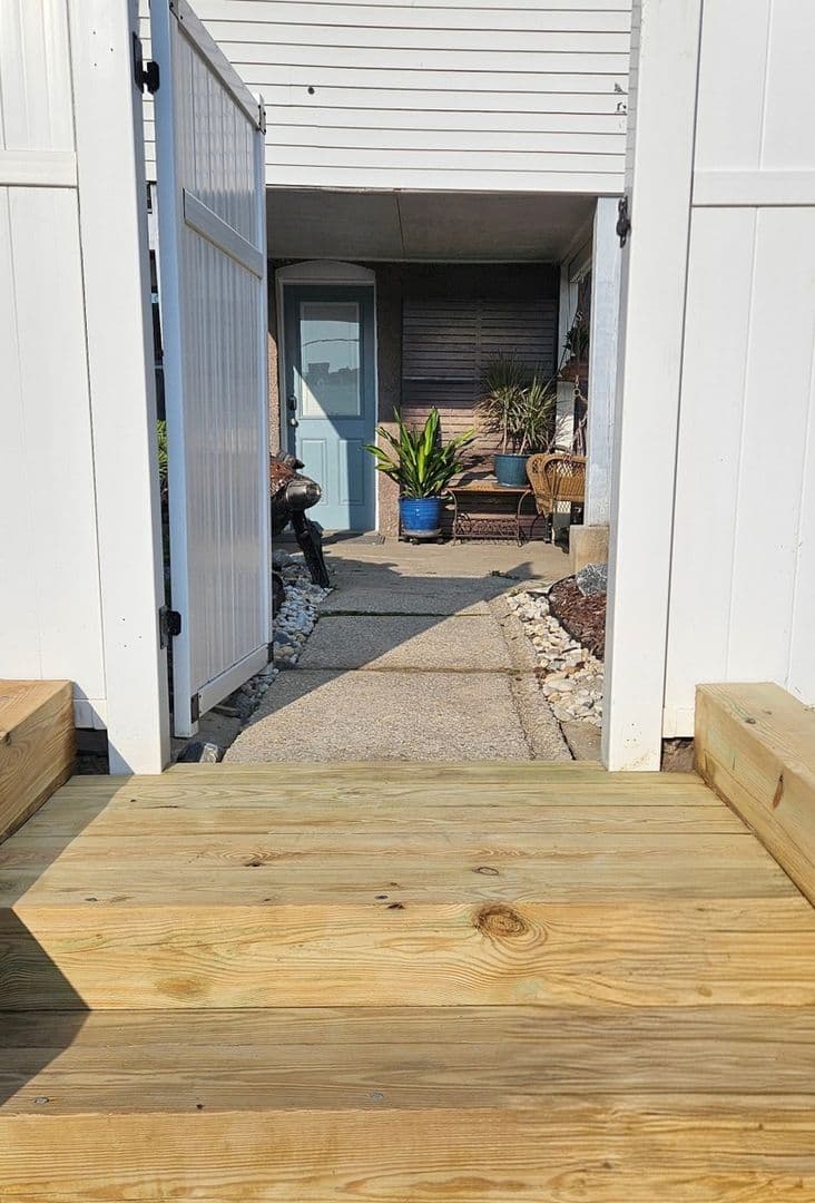 Baltimore Townhome: 4633 Kernwood Ave