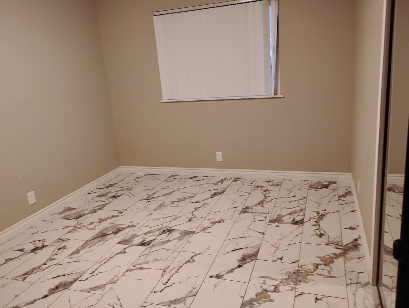 Lancaster House: 44755 Jefferson Ct