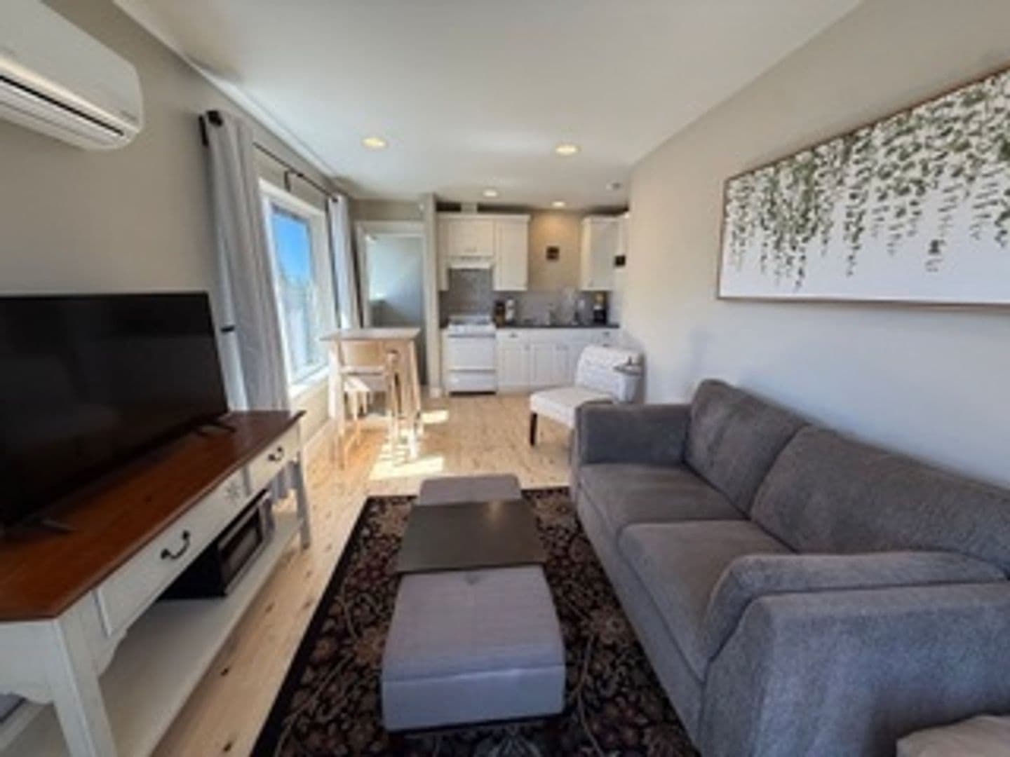 Bend House: 611 NE Vail Ln