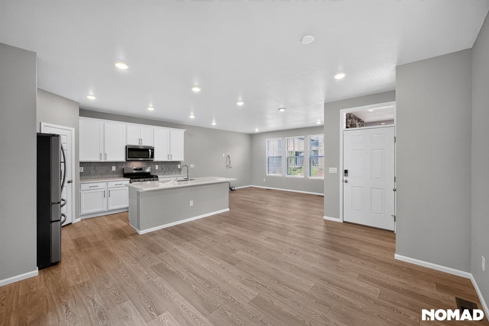 Aurora Townhome: 745 N Tempe St