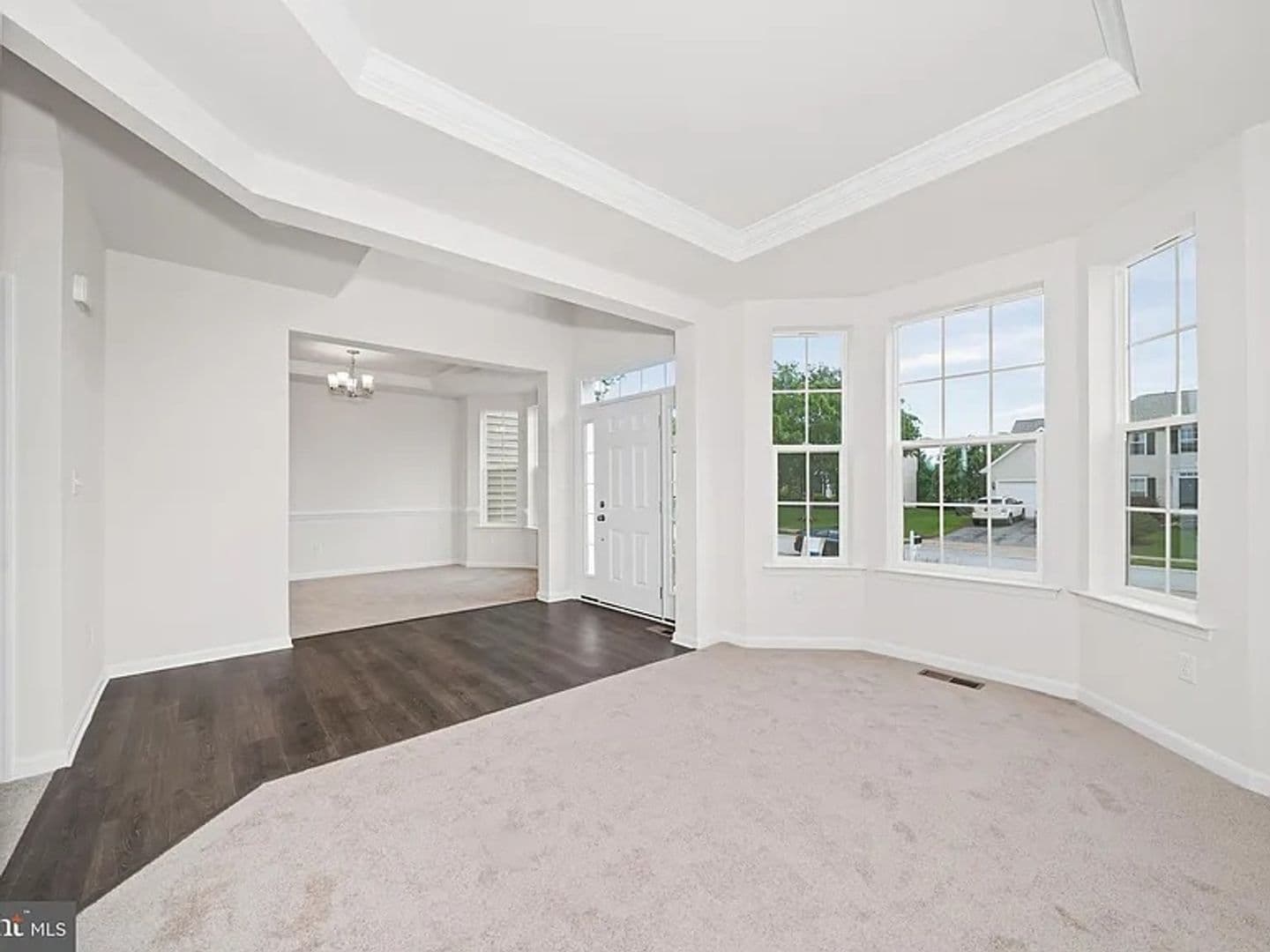 Middletown House: 635 Corbit Dr