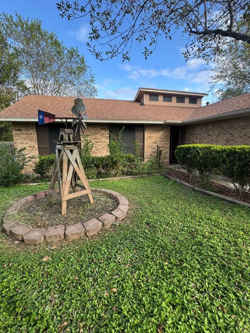 San Antonio House: 4514 Dove Lake St