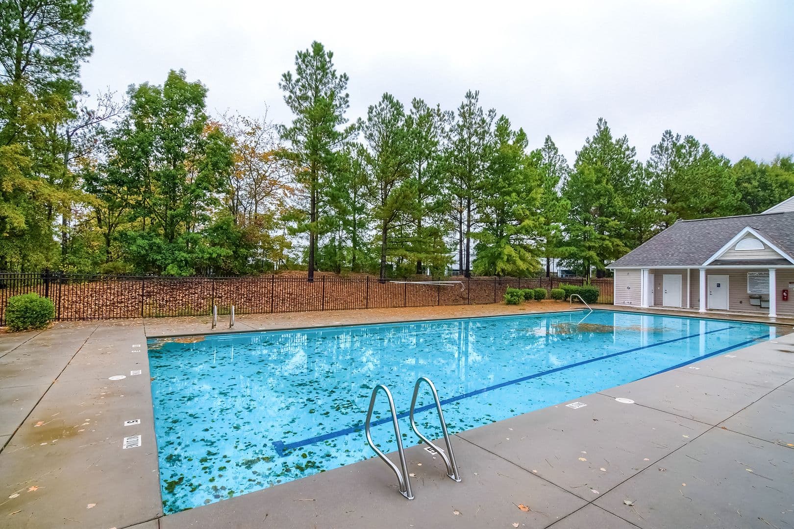 Morrisville House: 202 Roundhouse Lane