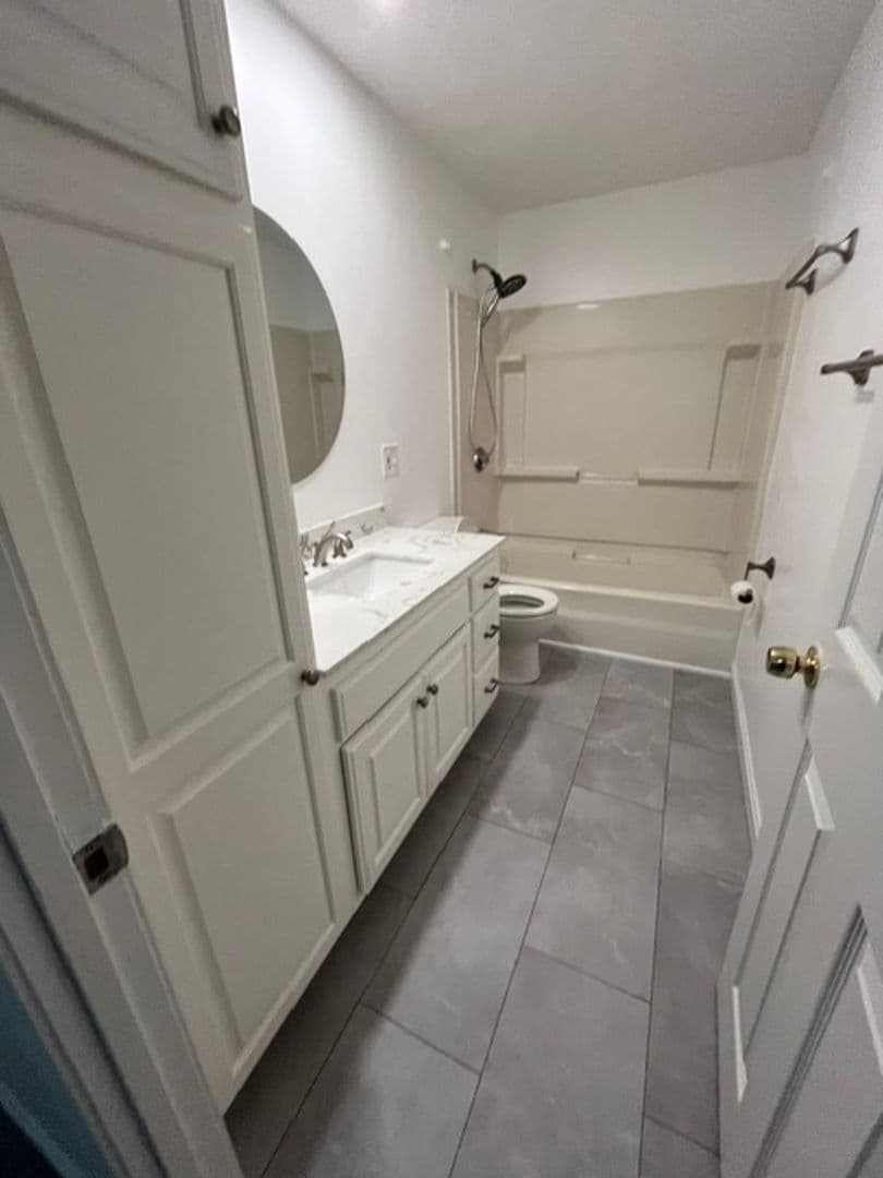 Dracut Townhome: 120 Thissell Ave