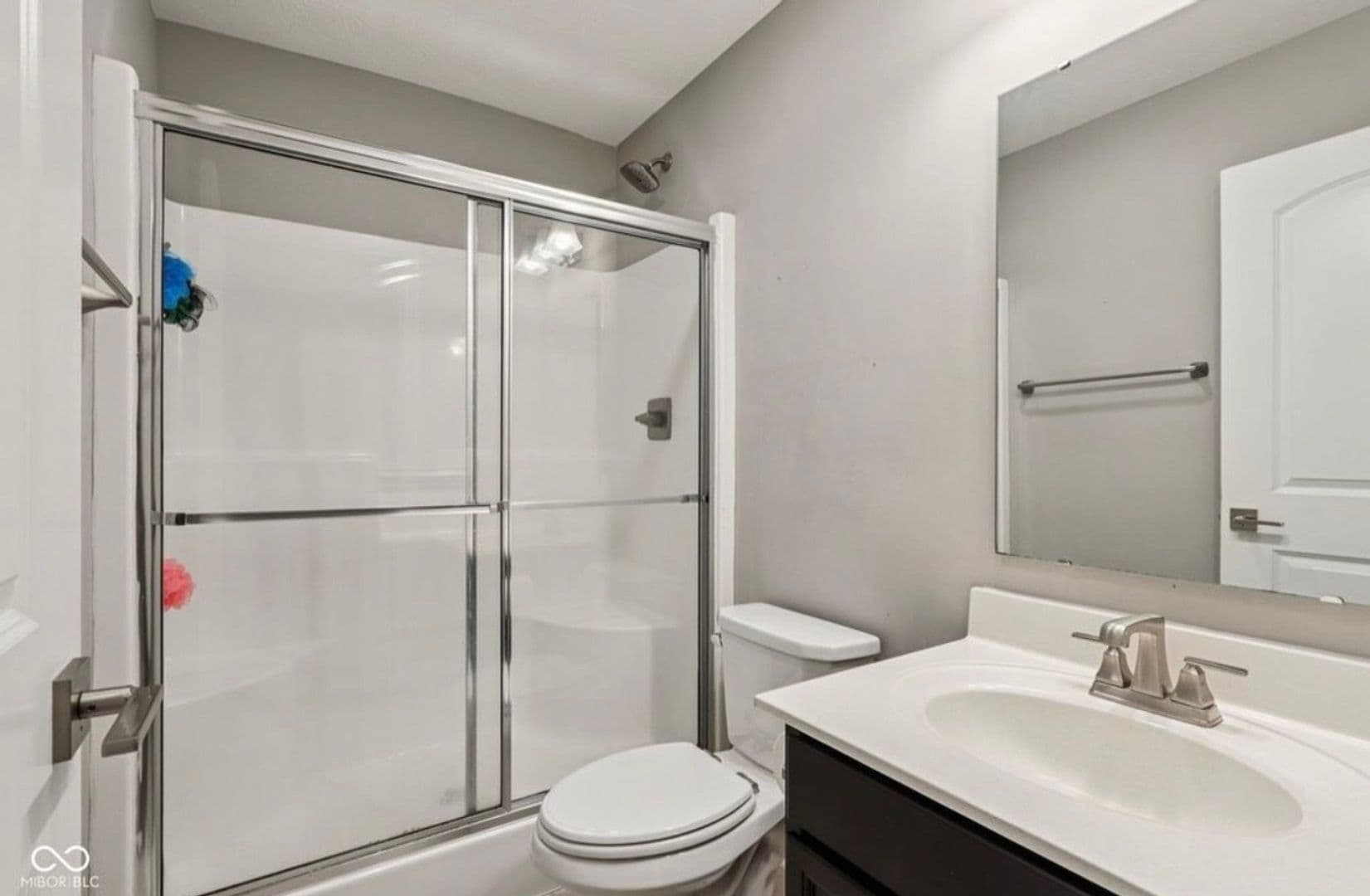 Greenfield House: 220 Sawdust Trl