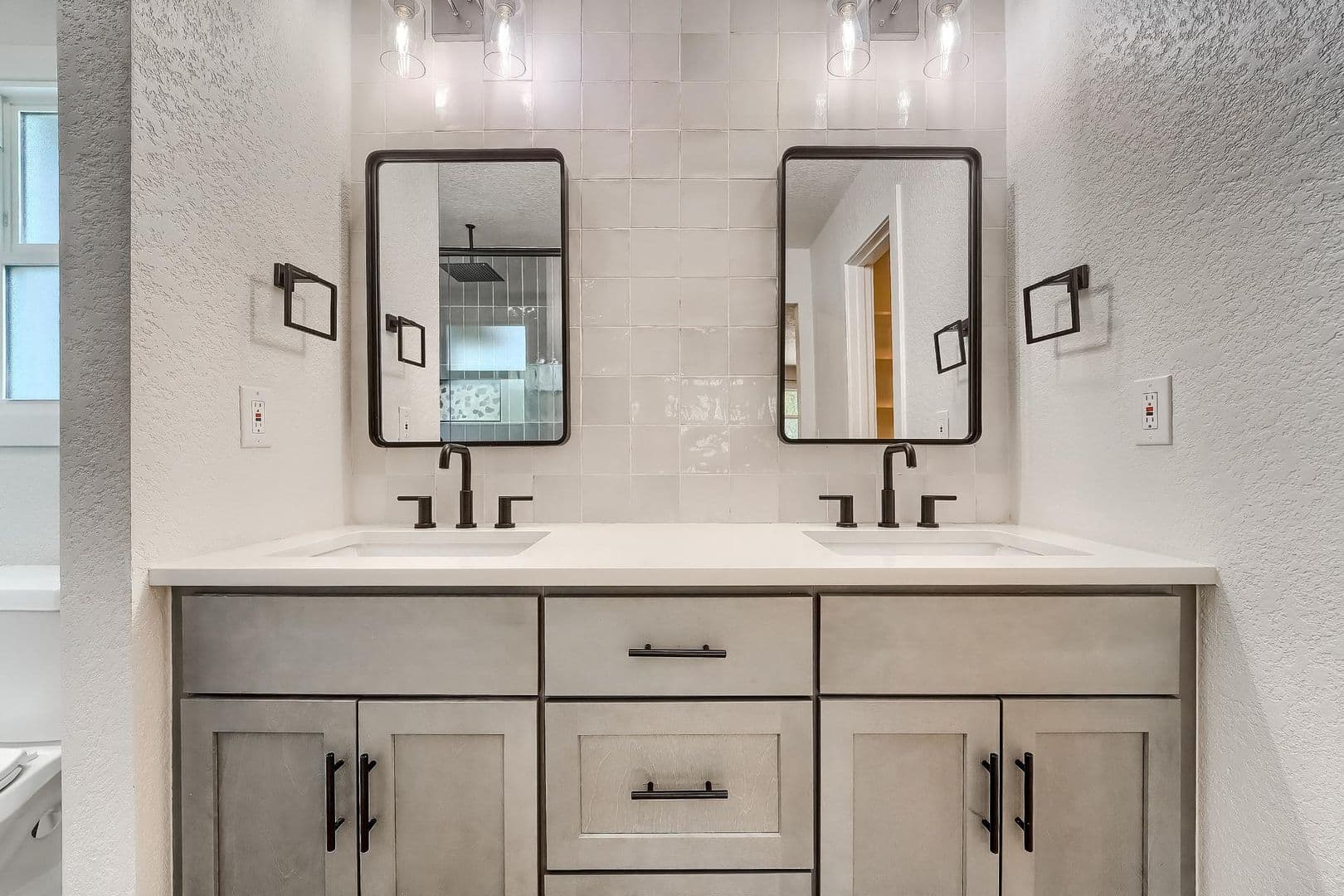 Denver House: 9923 East Exposition Avenue