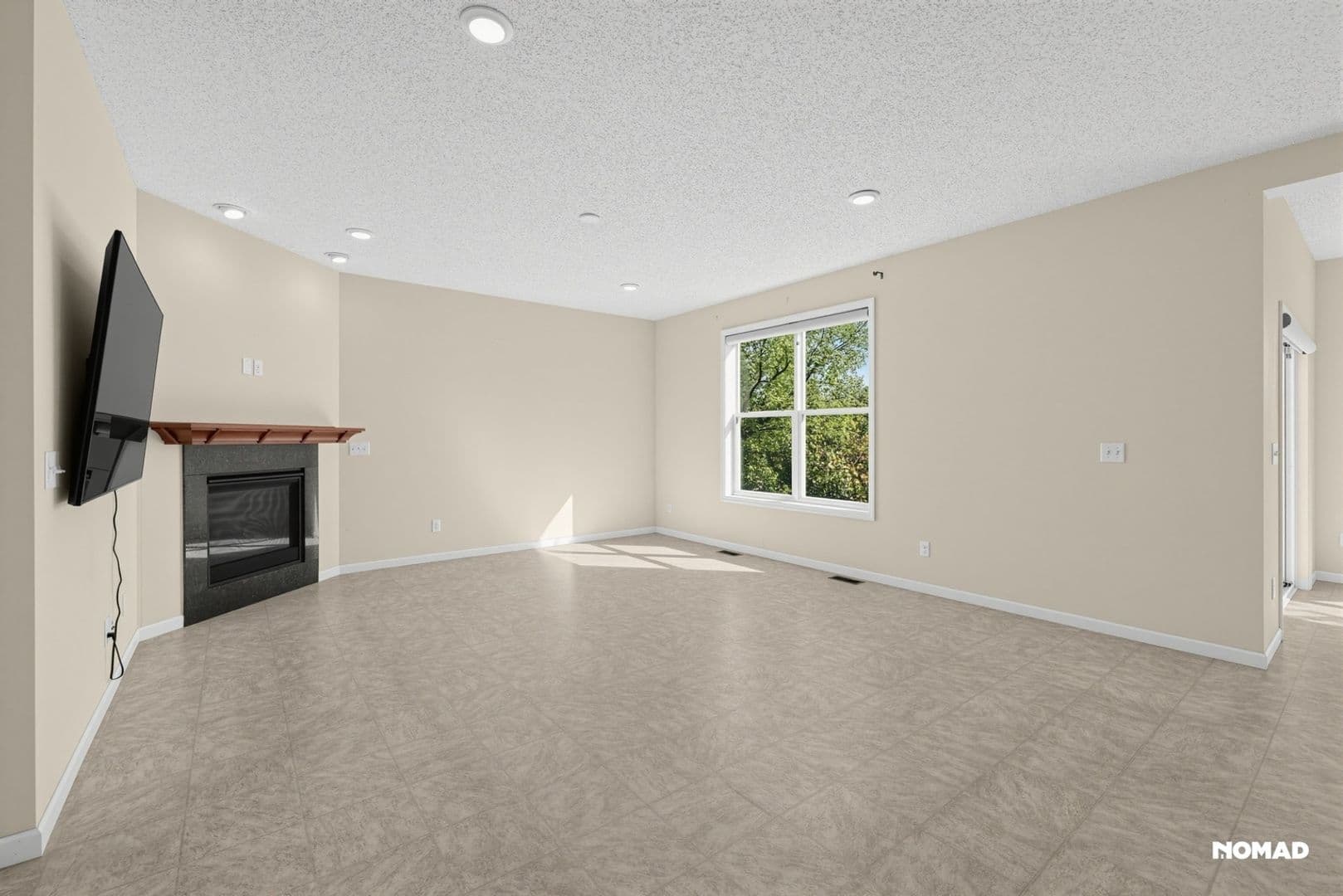 Plymouth House: 18805 46th Ave N
