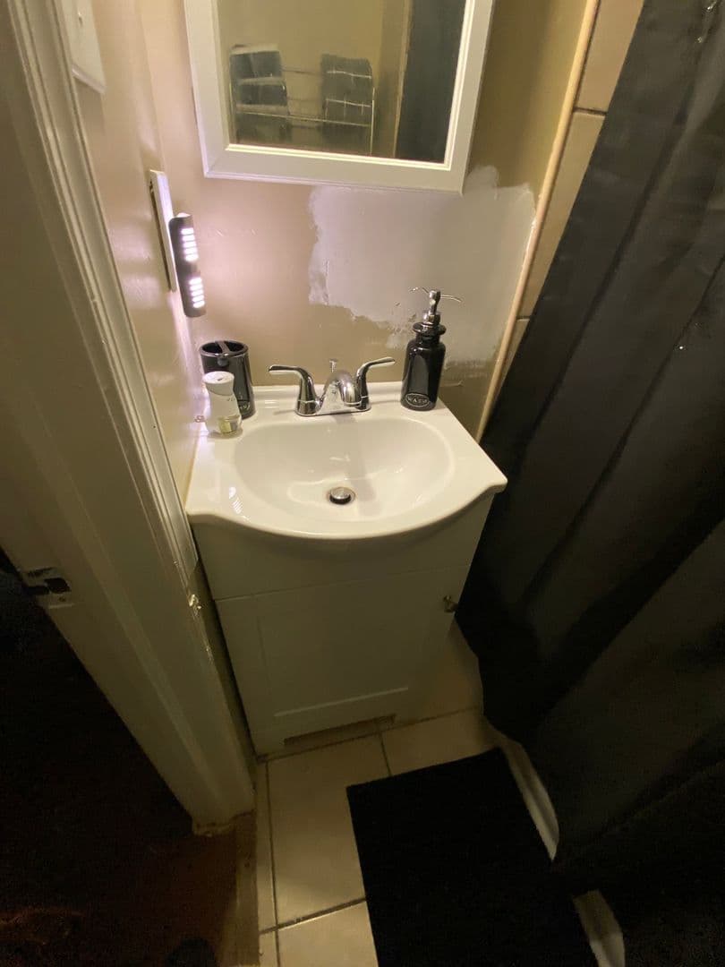 Wilimington Townhome: 1103 W 7th St