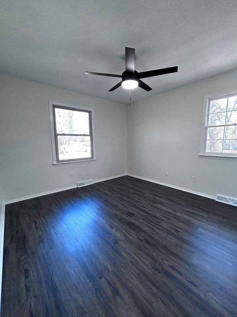 Columbia House: 3700 Cairnbrook Ct