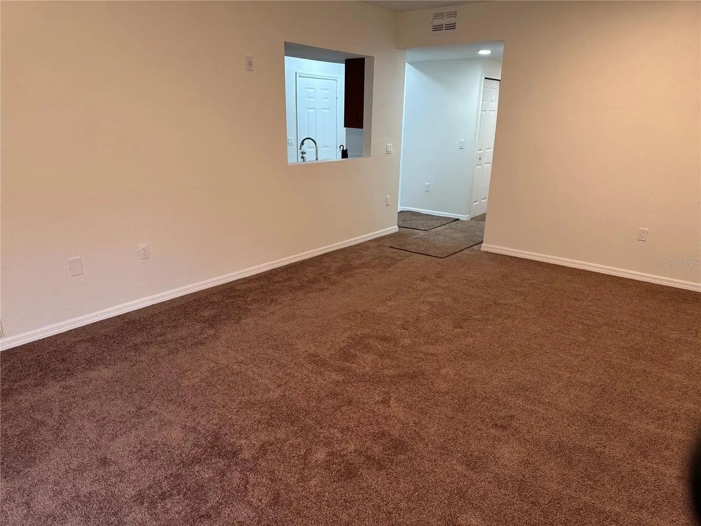 Riverview Condo: 9515 Grovedale Cir