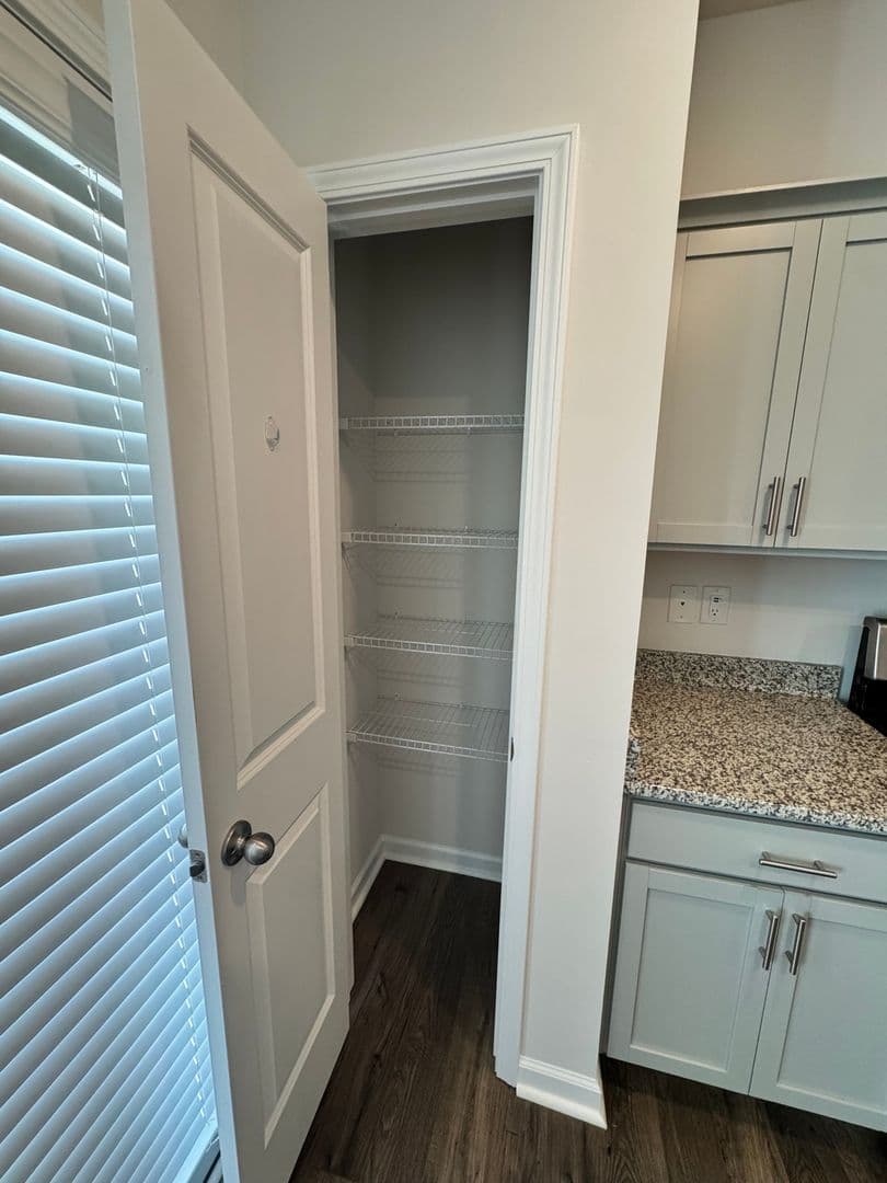 Greer Townhome: 120 Sunriff Ct