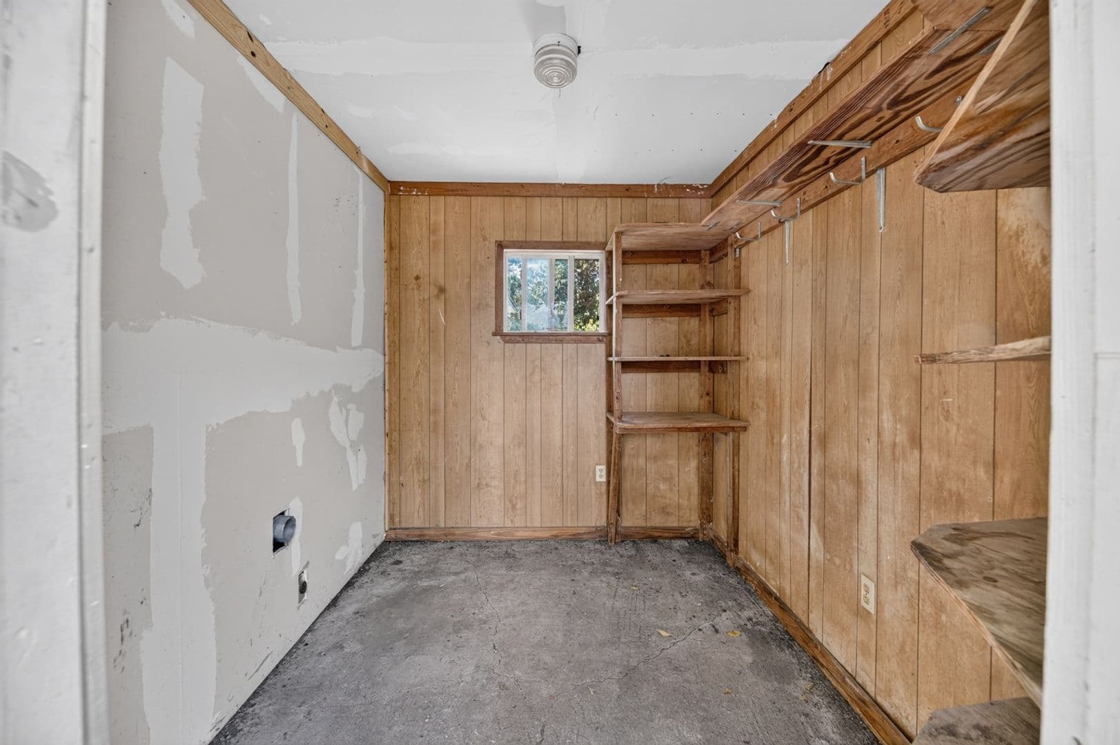 San Antonio House: 2906 Christian Dr