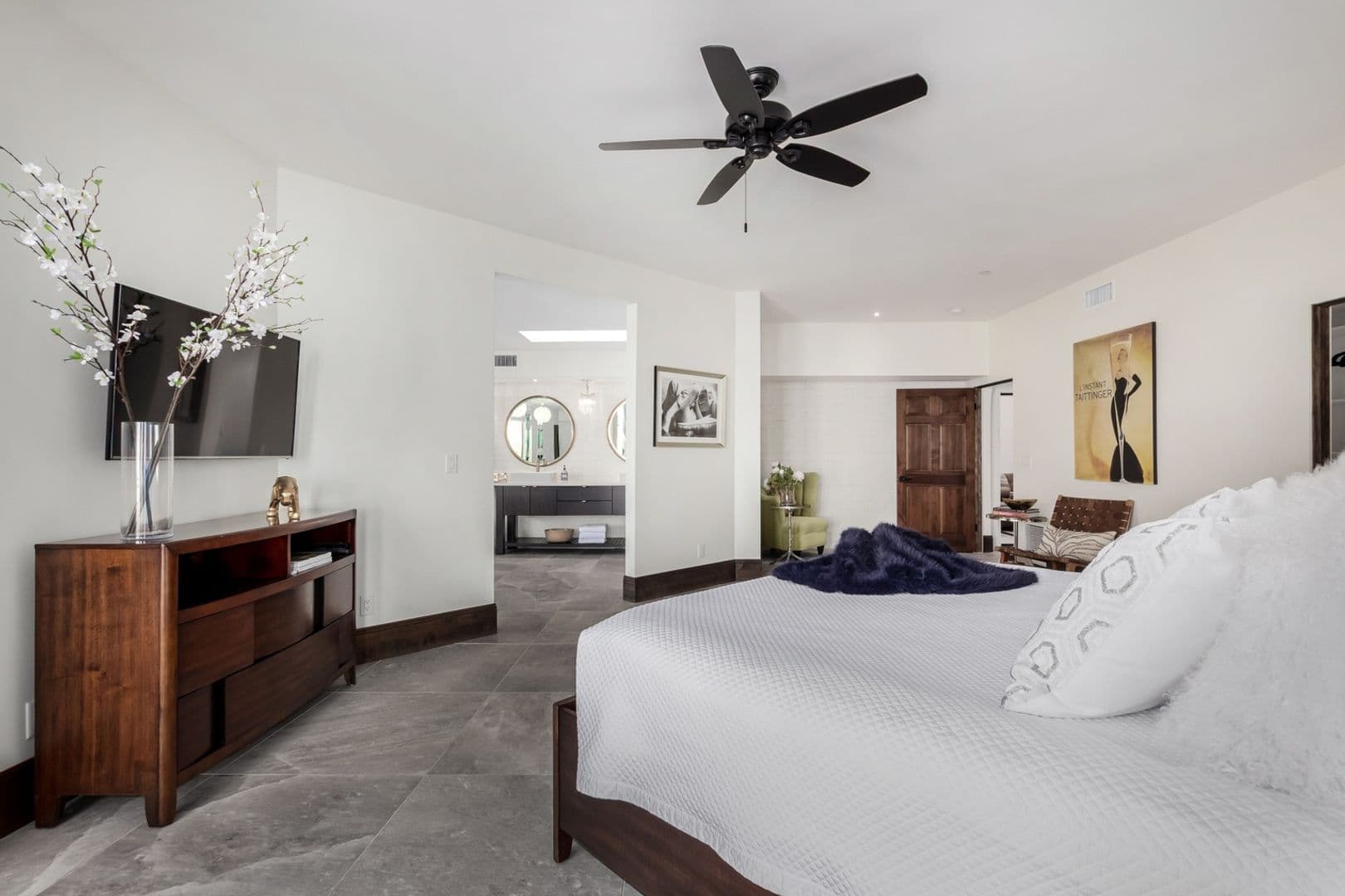 Phoenix House: 5655 N Camelback Canyon Dr