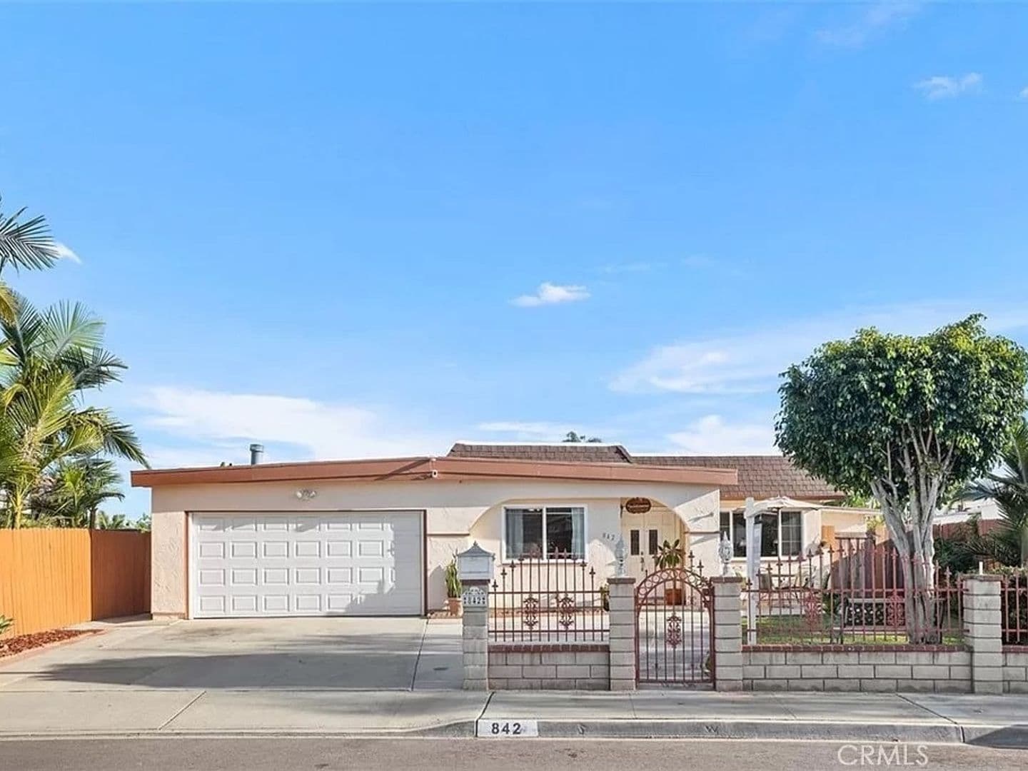 San Marcos House: 842 Via Bella Donna