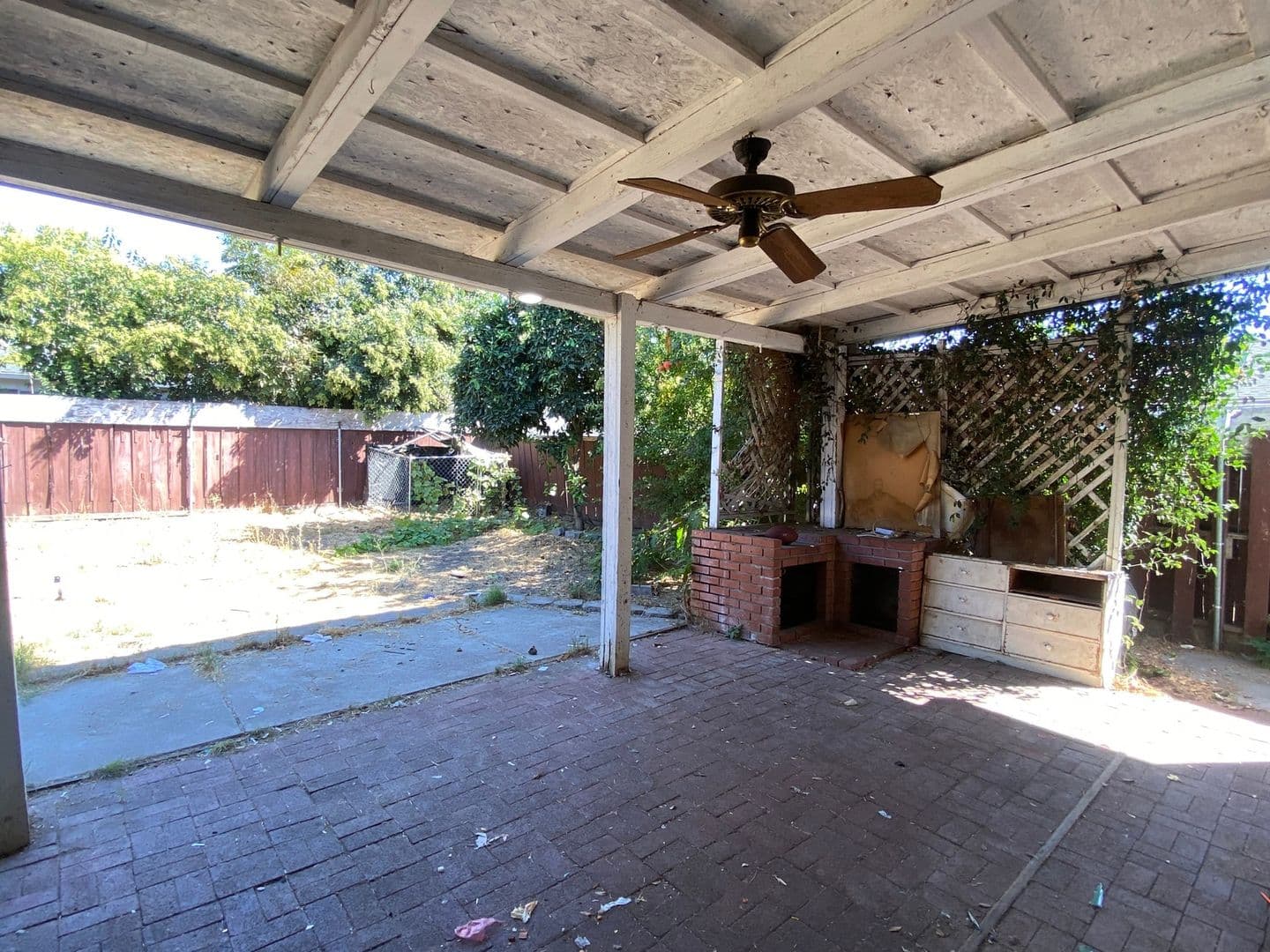 Stockton House: 1857 Crestwood Cir