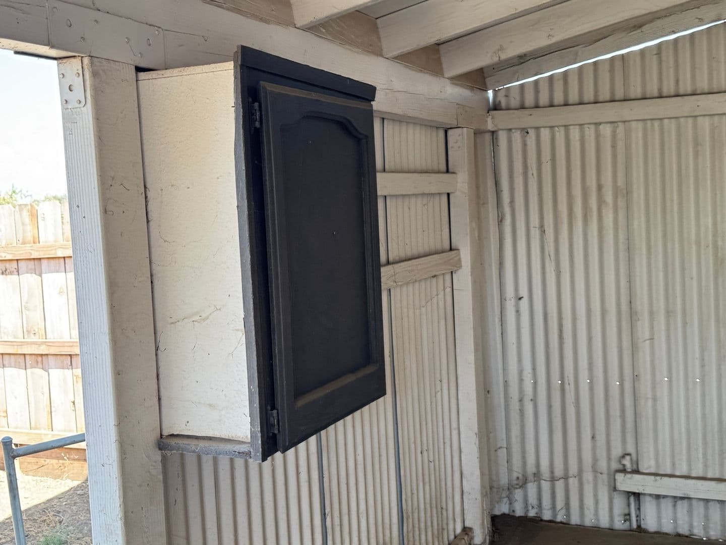 Visalia House: 16544 Avenue 291
