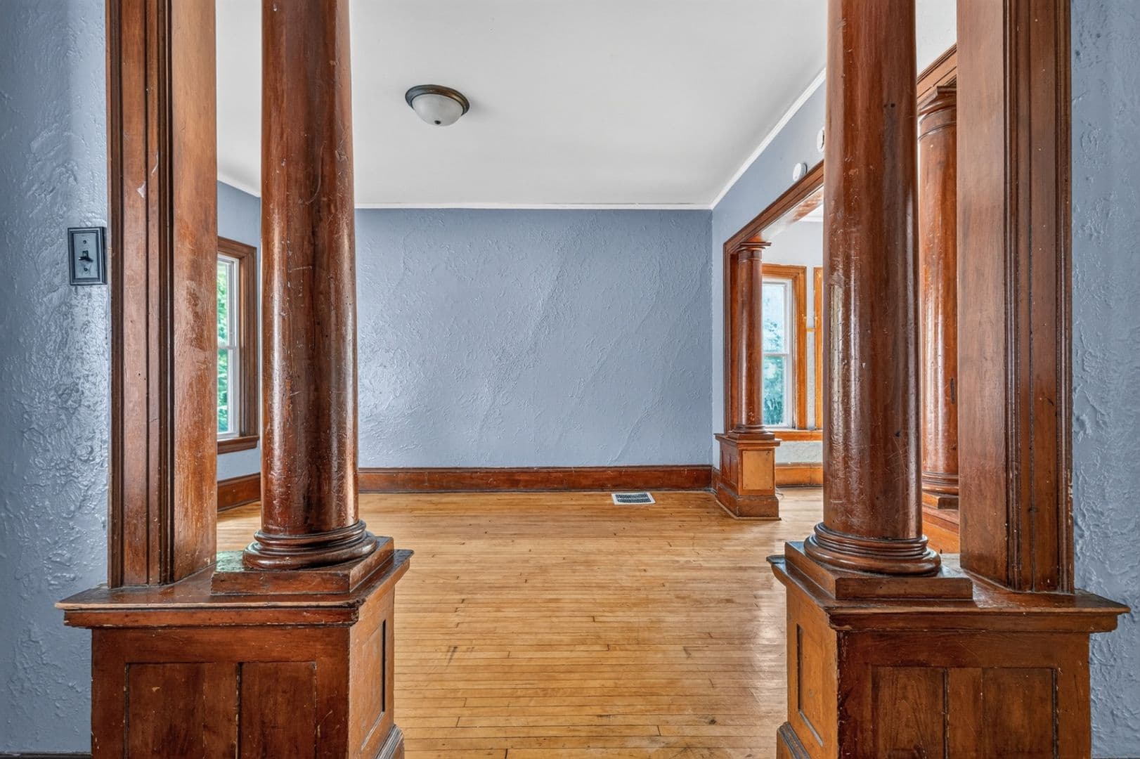 Milwaukee Townhome: 2335 N 16th St