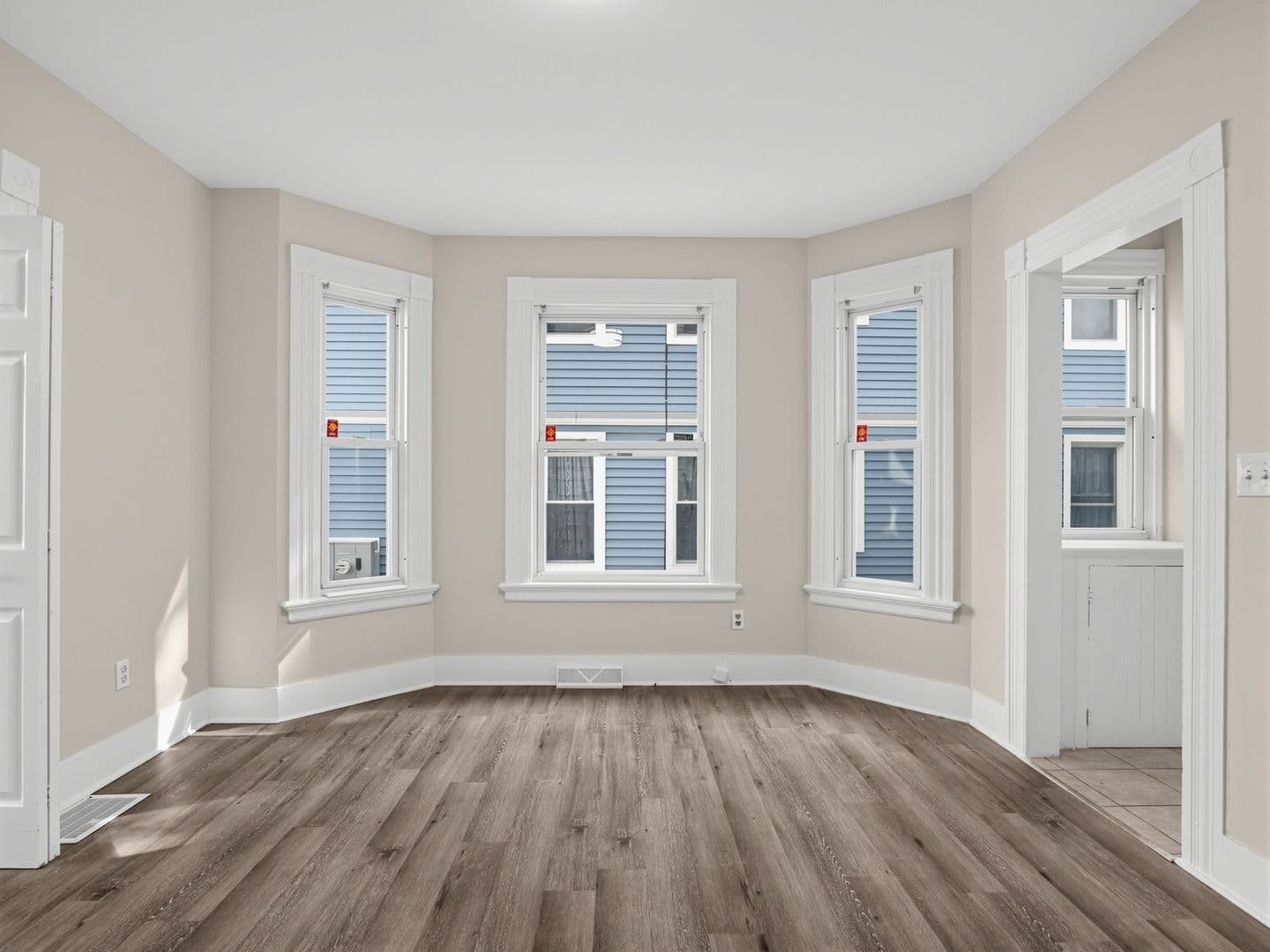 Derby Townhome: 10 Cottage St