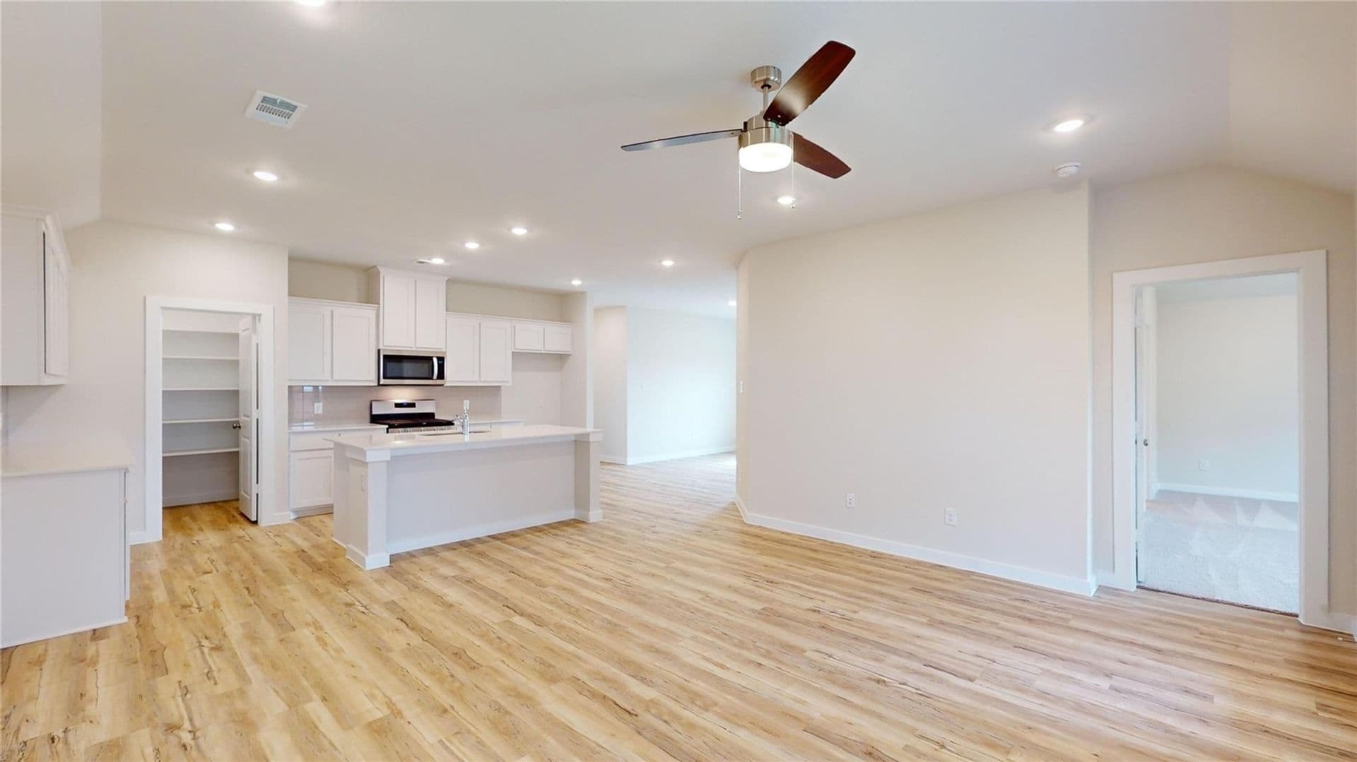 Royse City House: 358 Fire Rock Dr