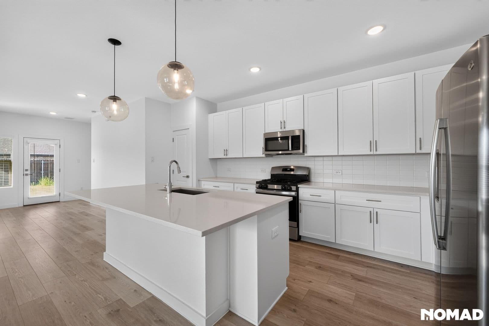 Seagoville House: 2512 Broken Bow Dr