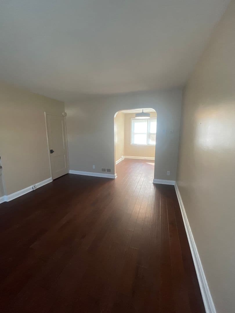 Essex House: 551 Welbrook Rd