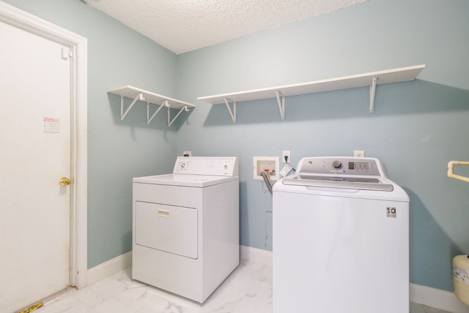 Palm Bay House: 1515 Nona St NE