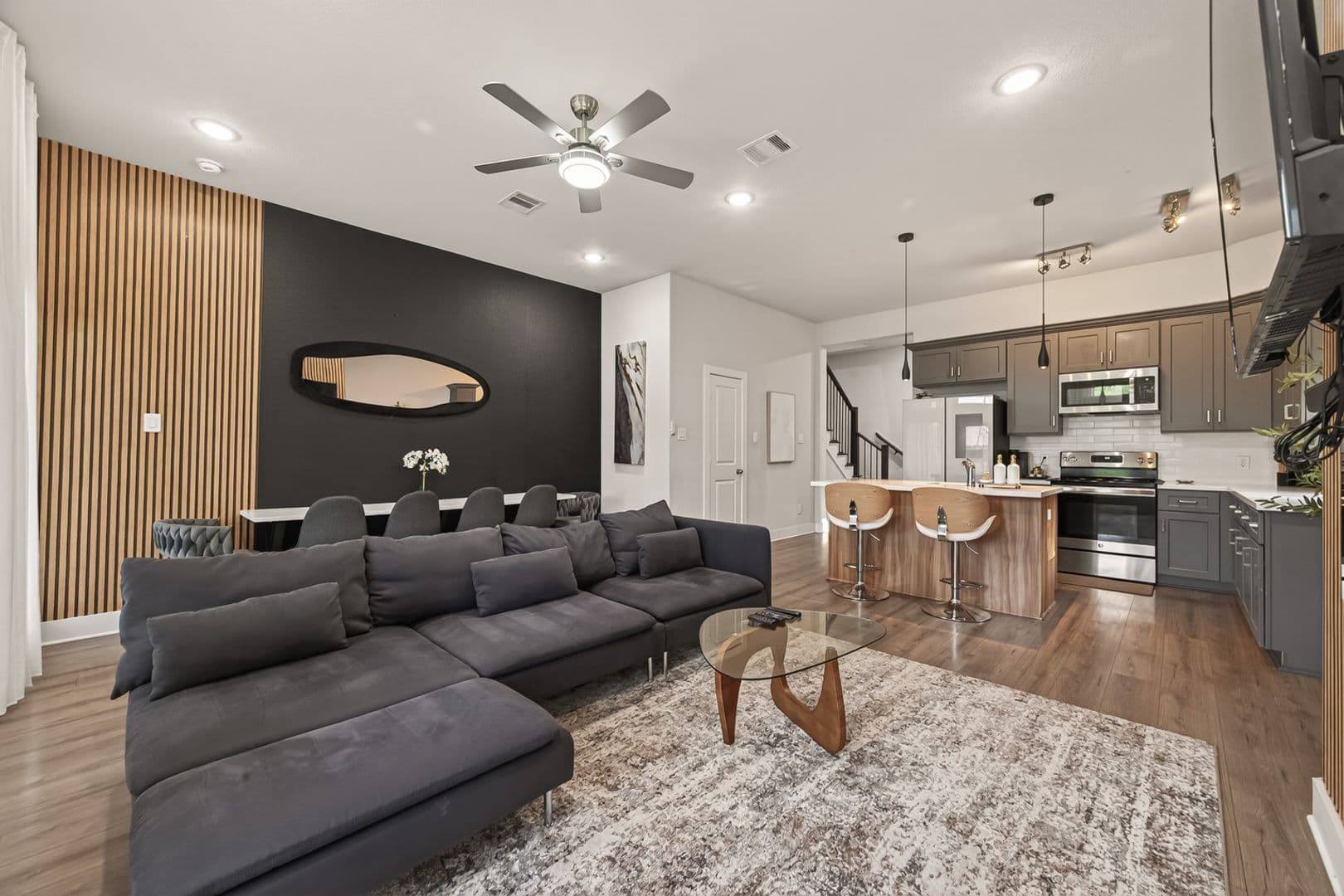 Houston Townhome: 4221 Galesburg St