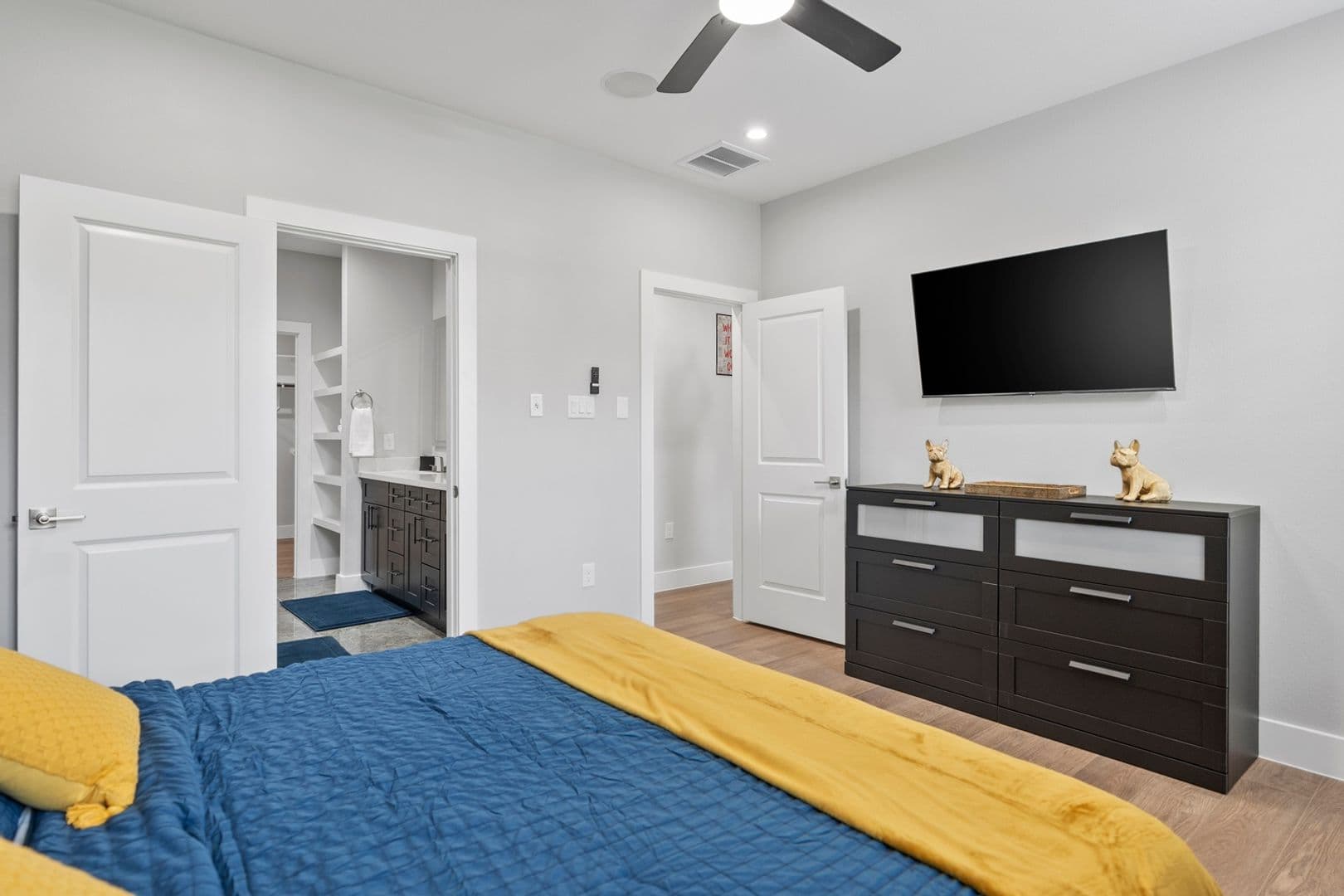 Houston House: 825 Paul Quinn St