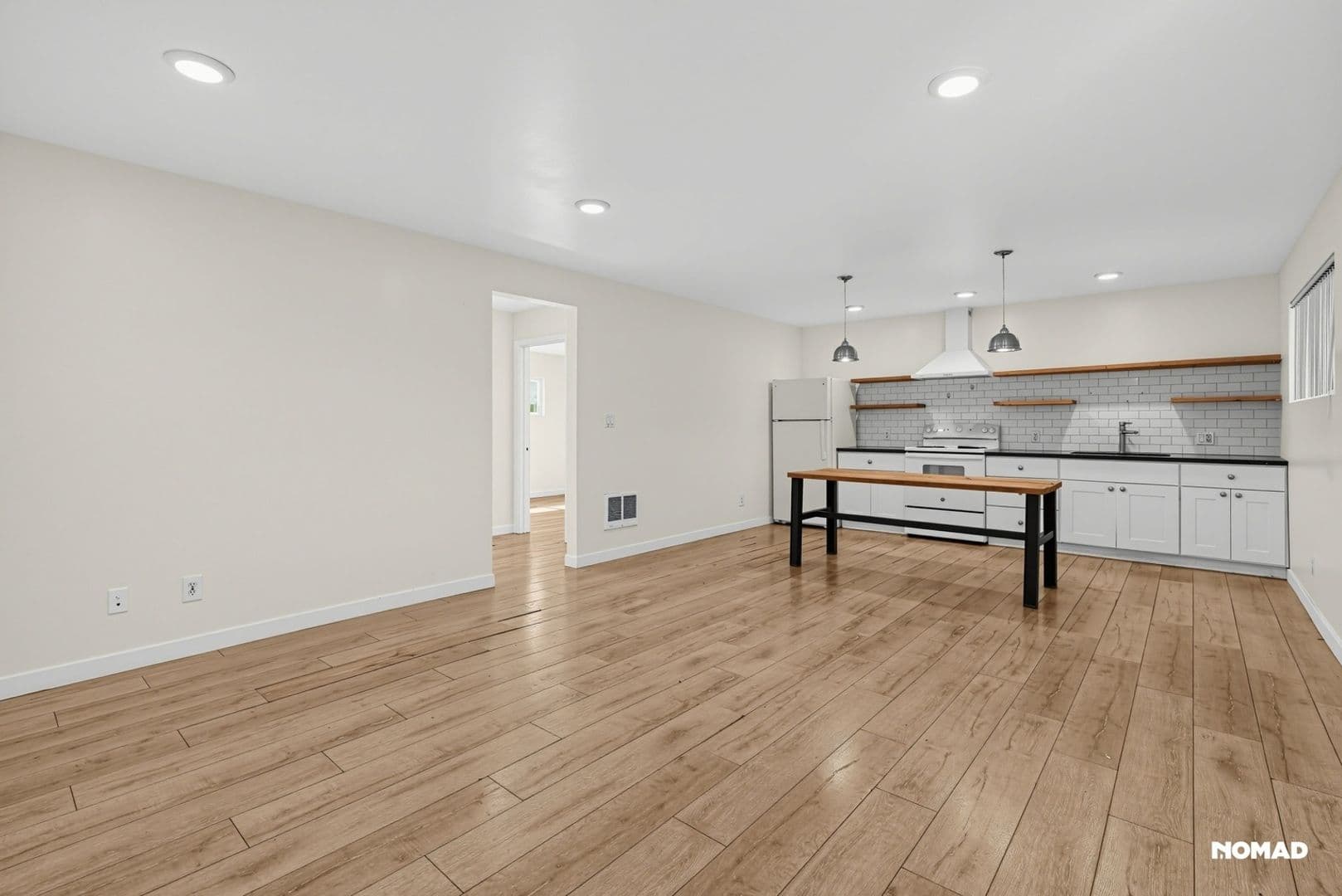 Long Beach Townhome: 2326 Locust Ave