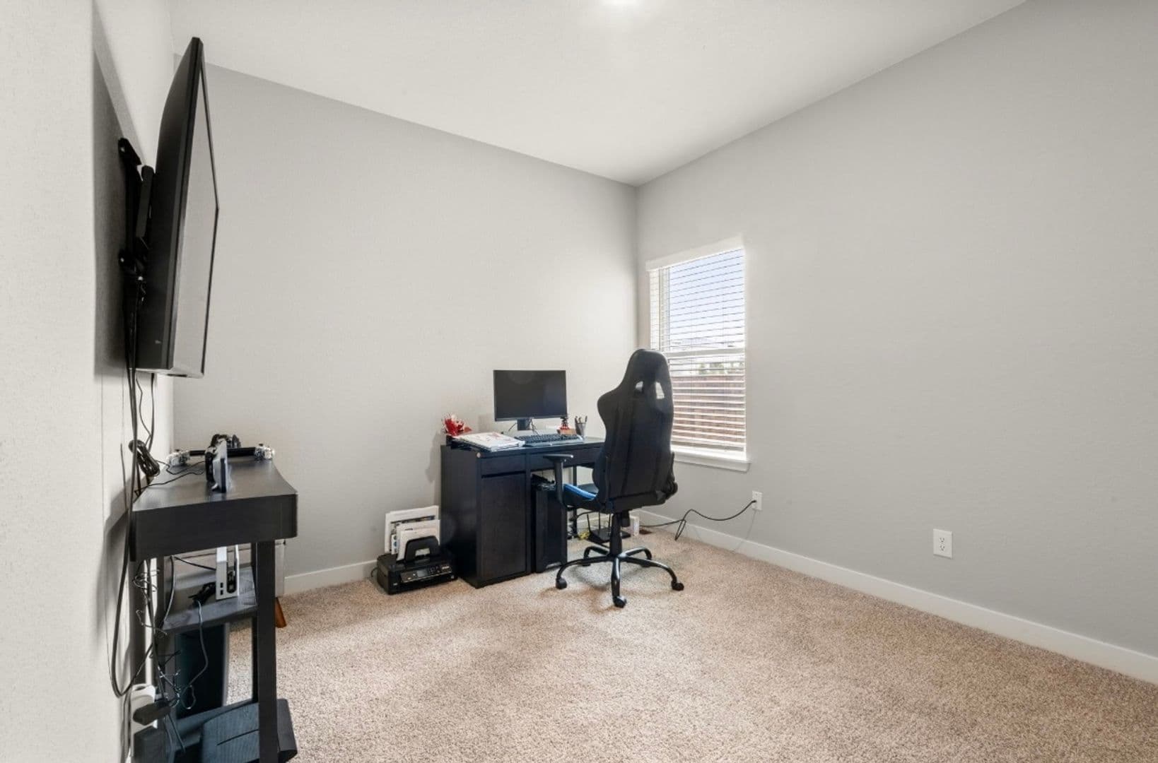Commerce City House: 17801 E 95th Pl